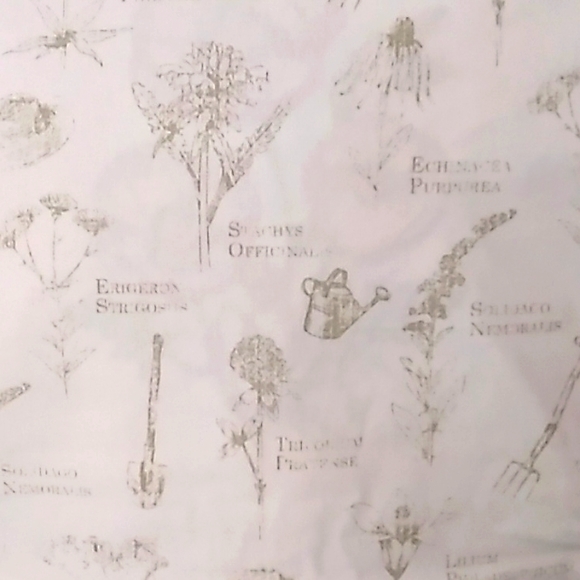 NWOT Embroidered Floral Cushion Cover 16" x 16". - Picture 4 of 4